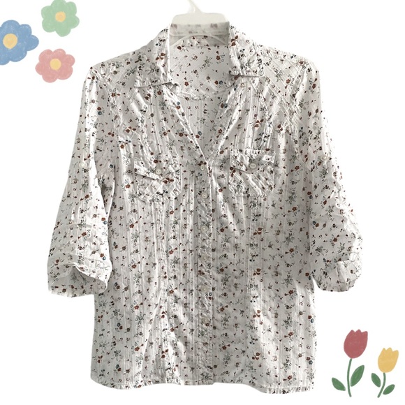 Eden & Olivia Tops - Eden & Olivia floral cotton button down blouse